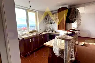 Етаж от къща във Варна, Аксаково