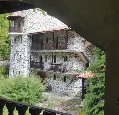 Снимка 3 — Хотел в Кюстендил, с. Пастра