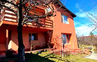 Къща в Банкя
