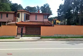 Къща в Банкя