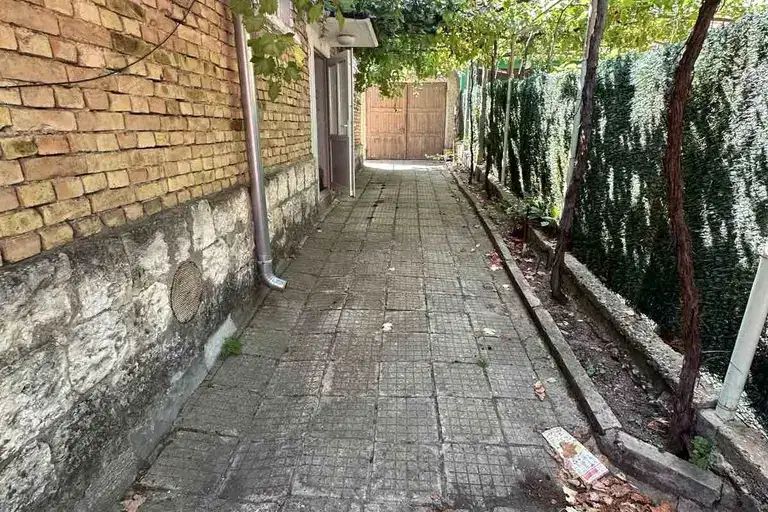 Къща в Шумен, 2-ри корпус