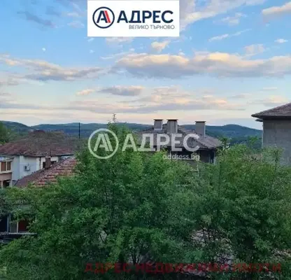 Снимка 4 — Къща във Велико Търново, Акация