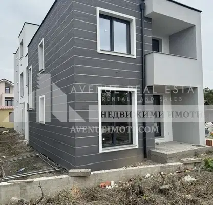 Photo 2 — House in Plovdiv, Belomorski