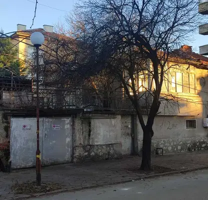 Снимка 2 — Къща в Пазарджик, Център