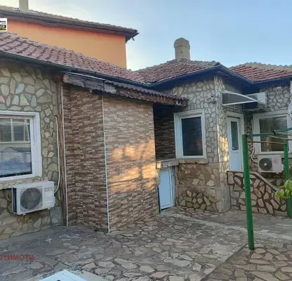Photo 3 — House in Dobrich, Centyr