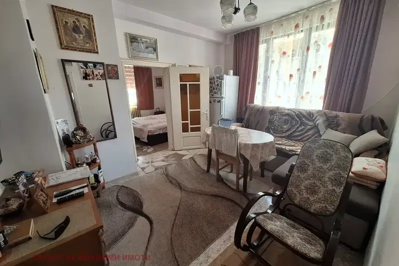 House in Gabrovo, Centyr
