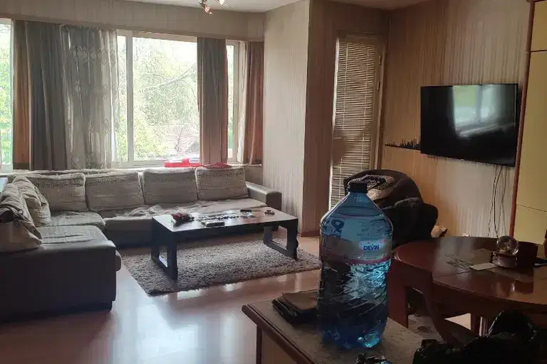 House in Pazardjik, Idealen Centyr