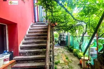 Къща в Перник, Клепало