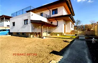 Къща във Варна, м-т Боровец - север