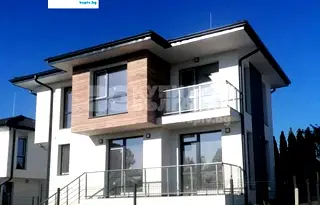 Къща във Варна, м-т Долна Трака