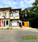 Къща в Габрово, Младост