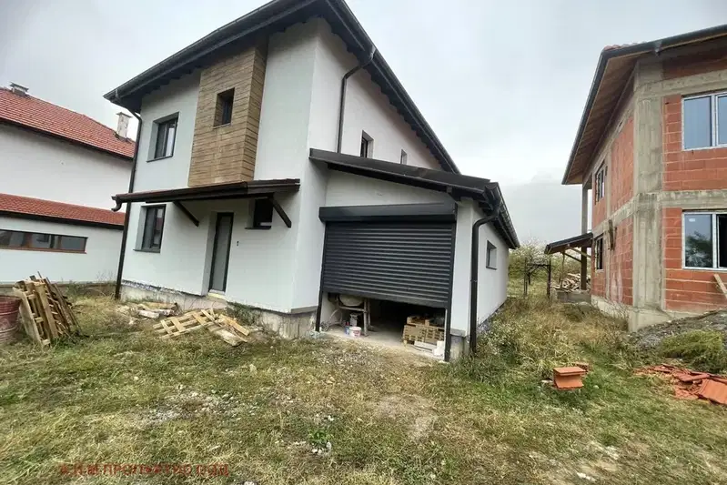 Къща в Кюстендил, Могилата