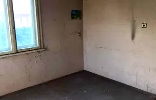 Къща в Монтана, Парта 1