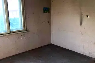 Къща в Монтана, Парта 1