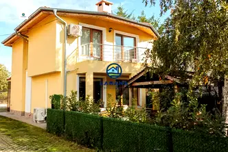 Къща в Бургас, Сарафово