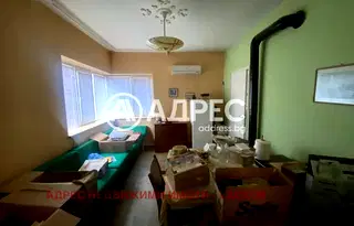 Къща в Хасково, Училищни