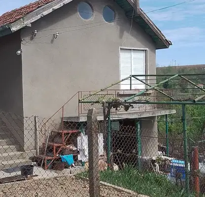 Снимка 3 — Къща в Русе, в.з. 9-ти километър
