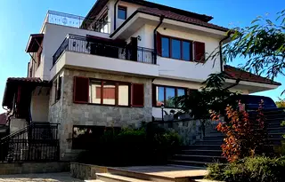 Къща в Бургас, Свети Влас