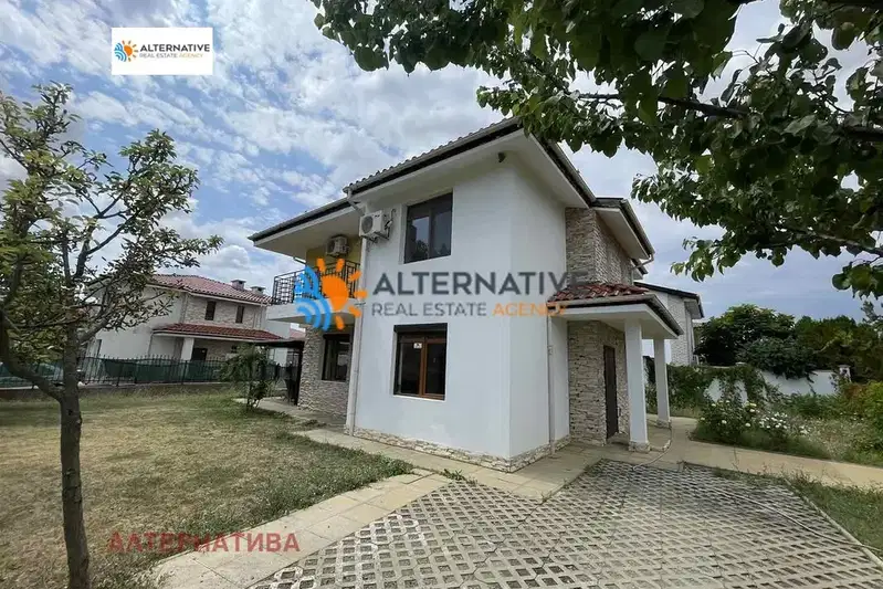 House in Oblast Burgas, Gyuliovca