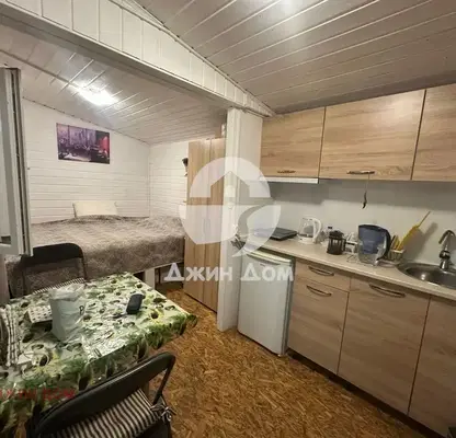 Снимка 3 — Едноетажна къща с 1 000 кв.м двор в с. Порой, обл. Бургас