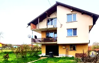 Къща в Бургас, с. Страцин