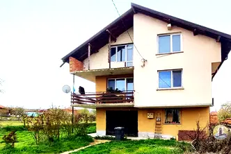 Къща в Бургас, с. Страцин