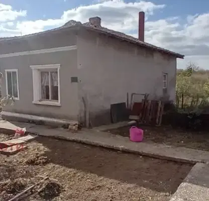 Photo 2 — House in Oblast Dobrich, с. Ломница