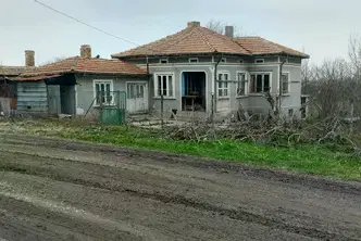 Къща в Добрич, с. Сноп