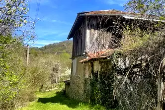 Къща в Габрово, с. Карамичевци