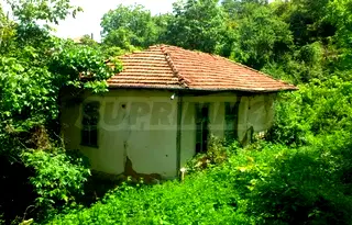 Къща в Габрово, с. Куманите