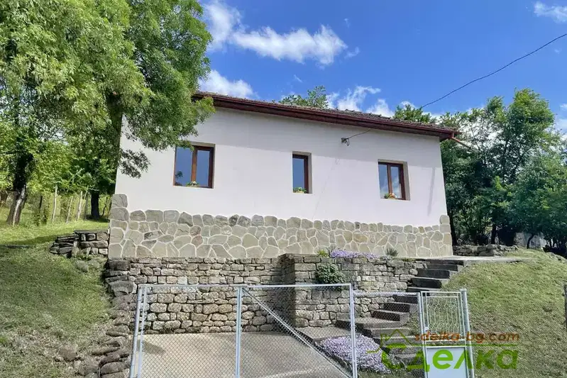 House in Oblast Gabrovo, Valevci