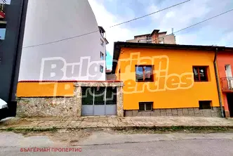 Къща в Кюстендил, Дупница