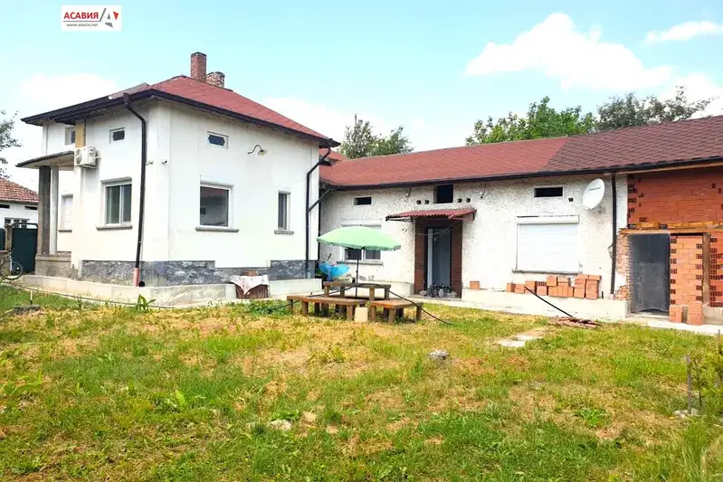 Къща в Ловеч, с. Дерманци