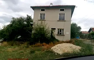 Къща в Ловеч, с. Горно Павликене