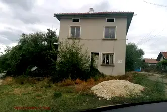 Къща в Ловеч, с. Горно Павликене