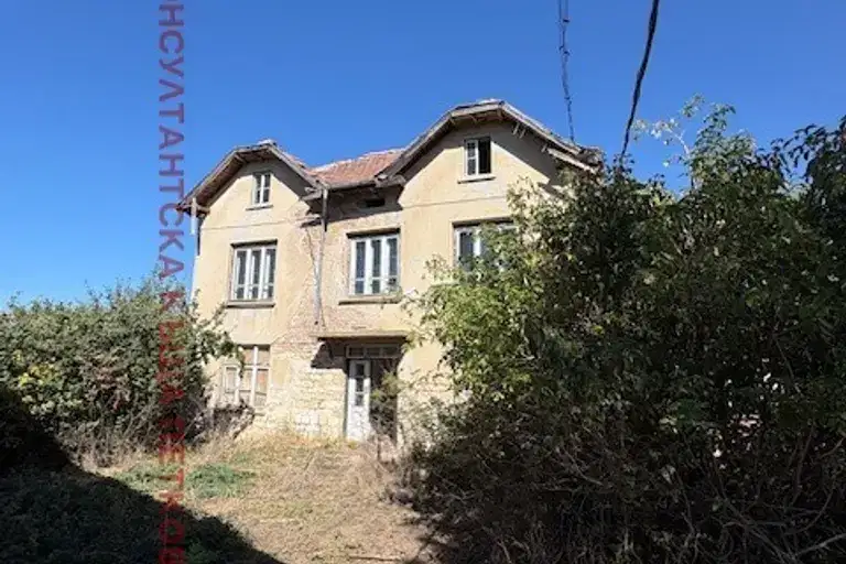 Къща в Ловеч, с. Горско Сливово