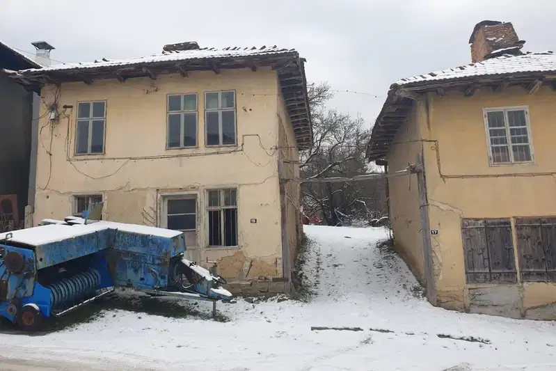Къща в Ловеч, с. Микре