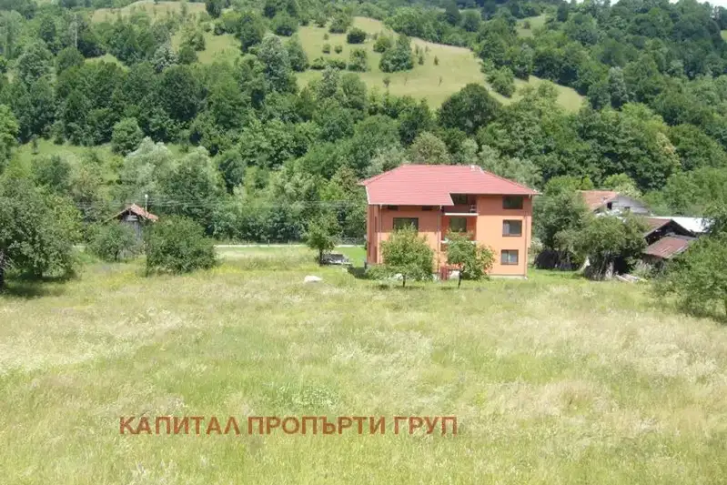 House in Oblast Lovech, Ribarica