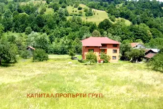 Къща в Ловеч, с. Рибарица