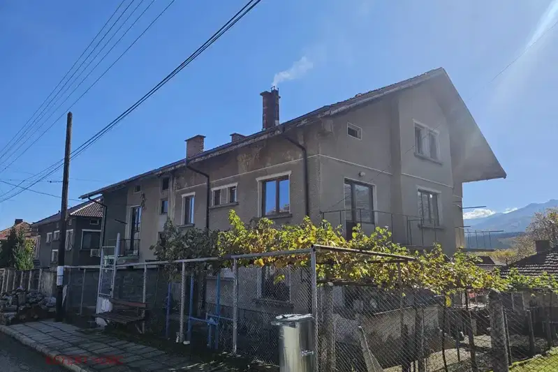 House in Oblast Montana, Berkovica