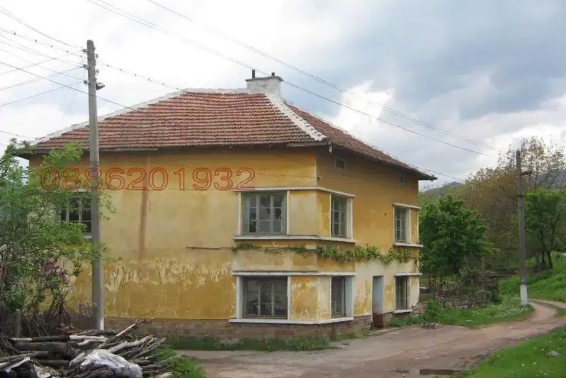 House in Montana, s. Gorno Ozirovo
