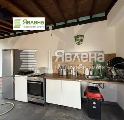 Снимка 4 — Къща в Перник, с. Планиница
