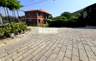 Къща в Пловдив, с. Устина