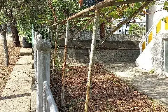 Къща в Русе, с. Божичен