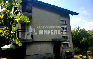 Къща в Русе, с. Червена вода