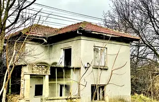 Къща в Русе, с. Обретеник