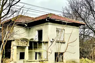 Къща в Русе, с. Обретеник