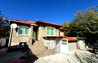 Къща в Русе, с. Обретеник