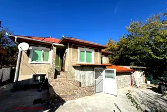 Къща в Русе, с. Обретеник
