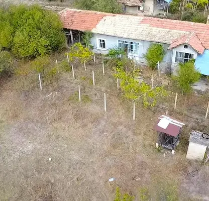 Снимка 2 — Къща в Шумен, с. Златар